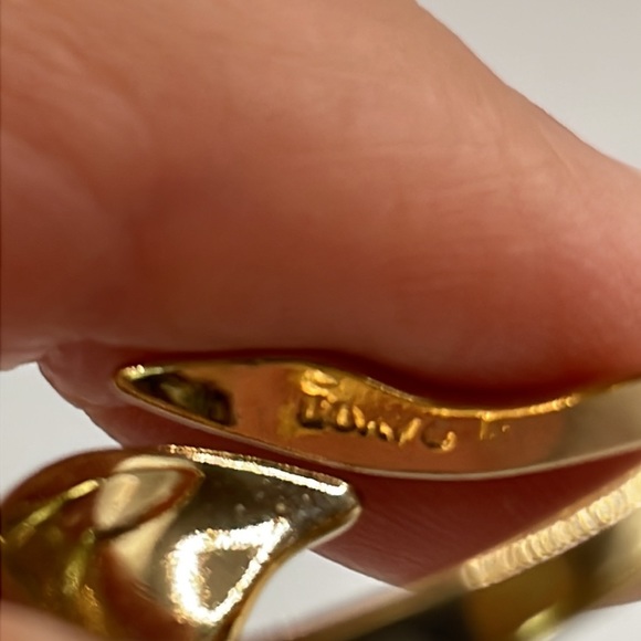 Avon Signed Vintage Leaf Glow Ring Size 7 1/4 - Picture 6 of 6